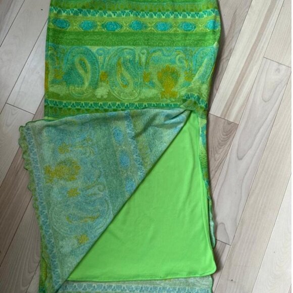 Vintage maxi skirt with bold green and turquoise paisley pattern - Picture 6 of 8